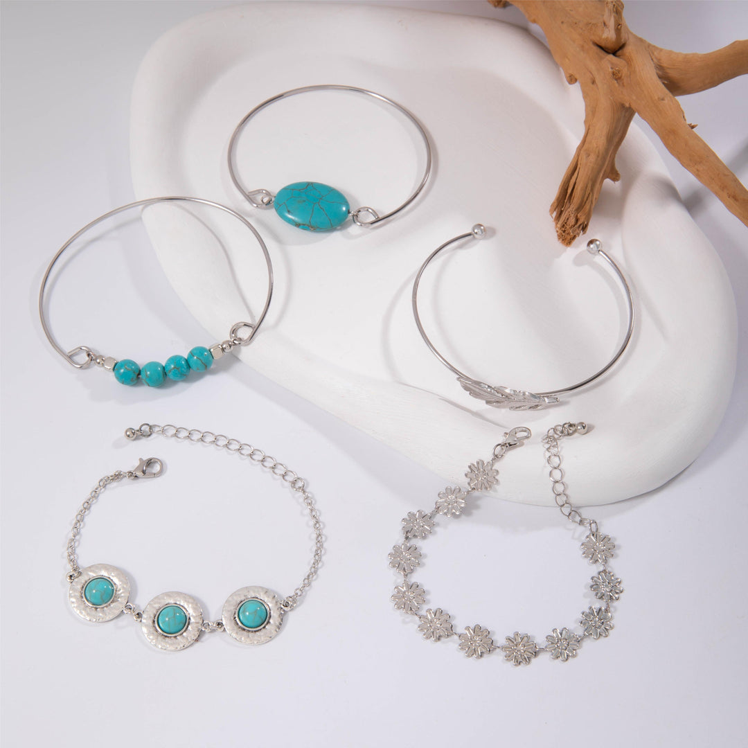 Ayuna – Spirit of Turquoise Feathers