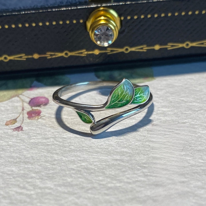 Anillo Abierto Ajustable Elegante con Hoja Verde, Diseño Único de Aleación para Uso Diario y Regalos
