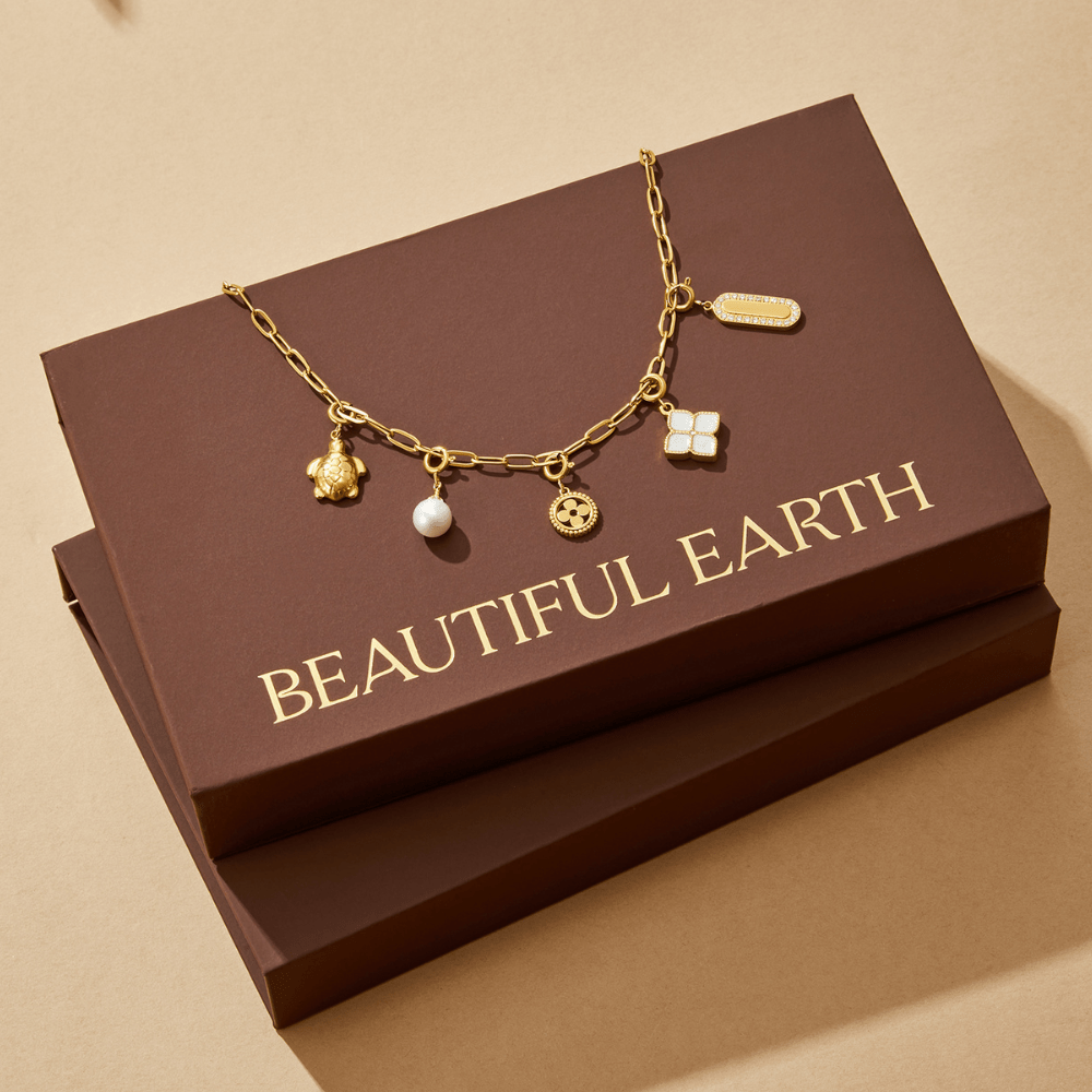 Elegant Edge Pendant Necklace