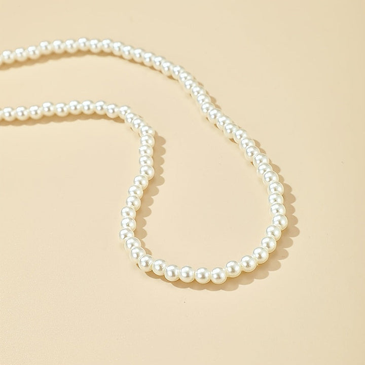 Nolya – Bohemian Pearl on the Edge of Breath