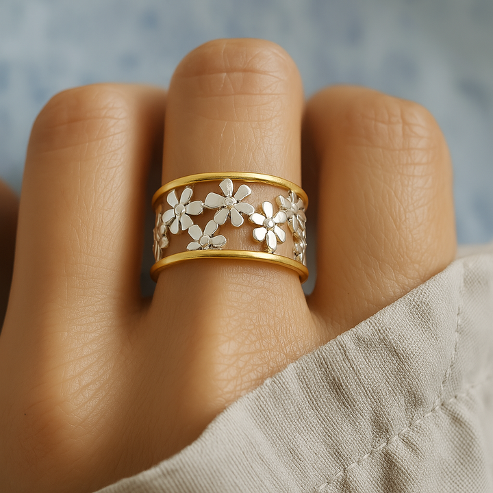 Daisy Dreamscape Ring