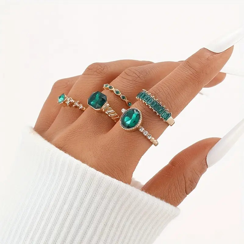 Zarina Luxe Emerald Elegance Ring Set
