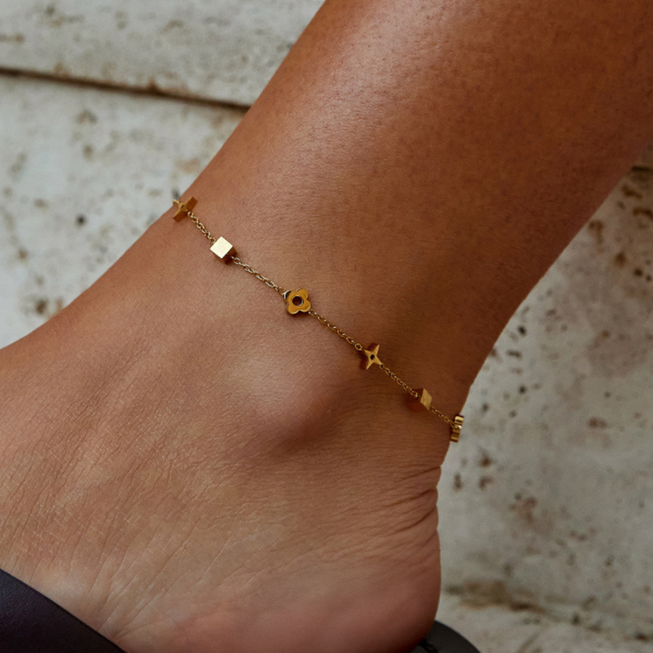 Charlie’s Golden Glow Ankle Charm