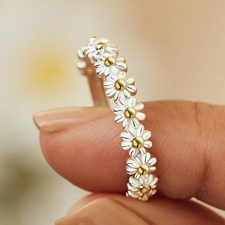 Daisy Dreams Adjustable Ring