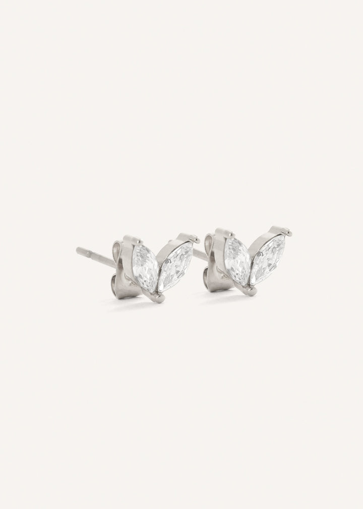 Lone Earrings: Effortless Chic