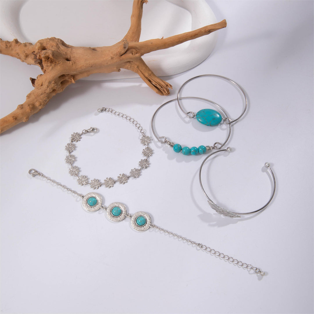 Ayuna – Spirit of Turquoise Feathers