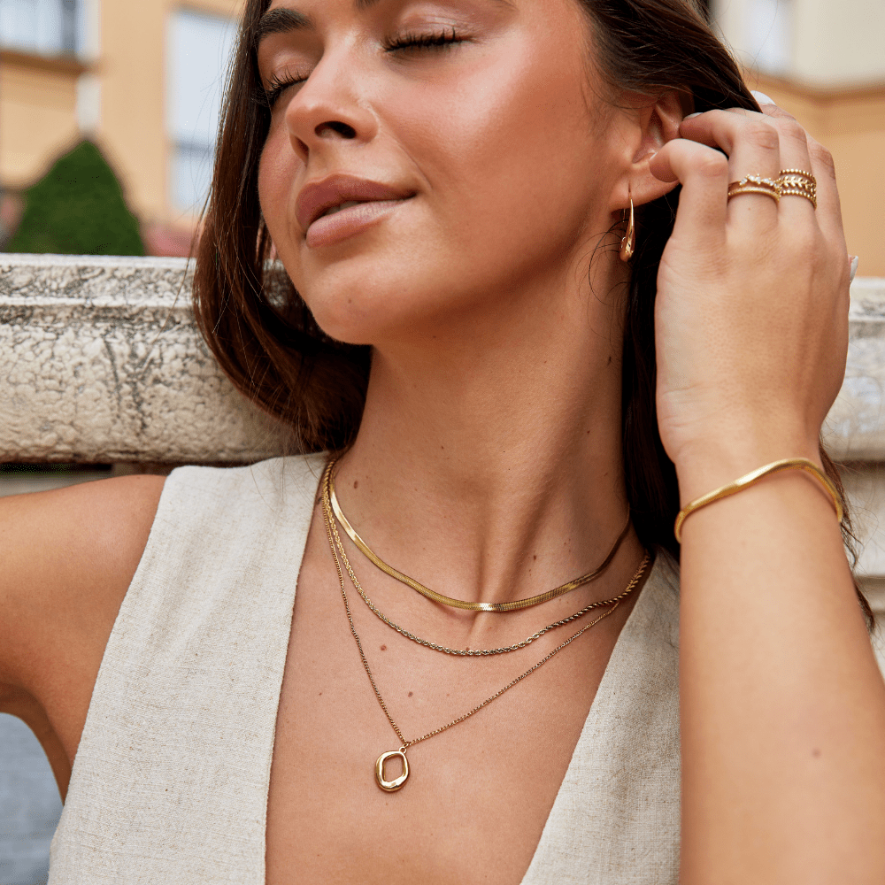 Alexandra’s Timeless Layers