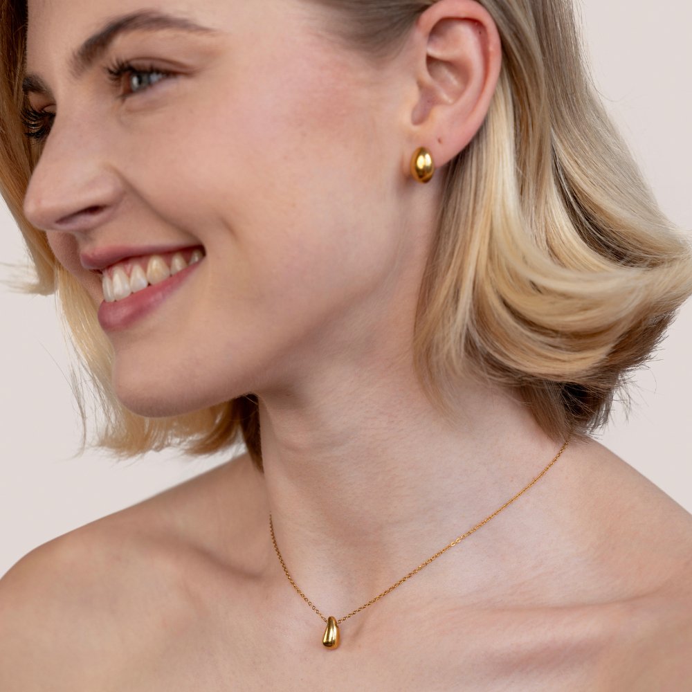 Radiant Glow Amara Necklace