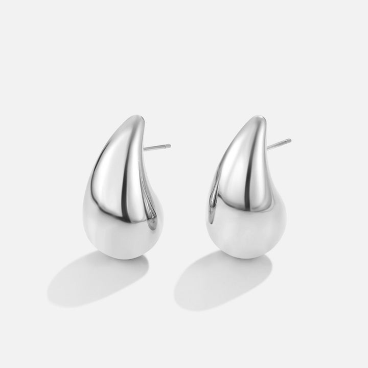 Amara Chic Drop Earrings