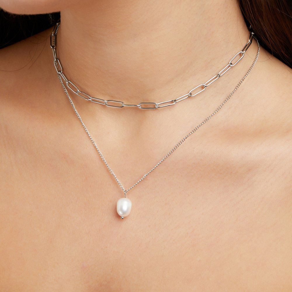 Angela's Radiance Necklace: Glow Like Never Before