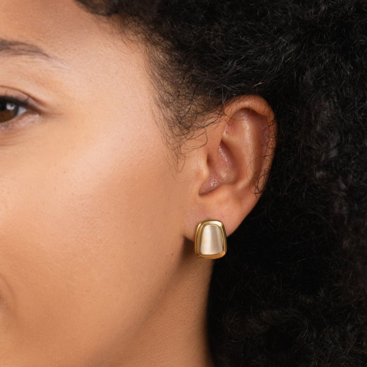 Ava's Glow: Radiance Unleashed Earrings