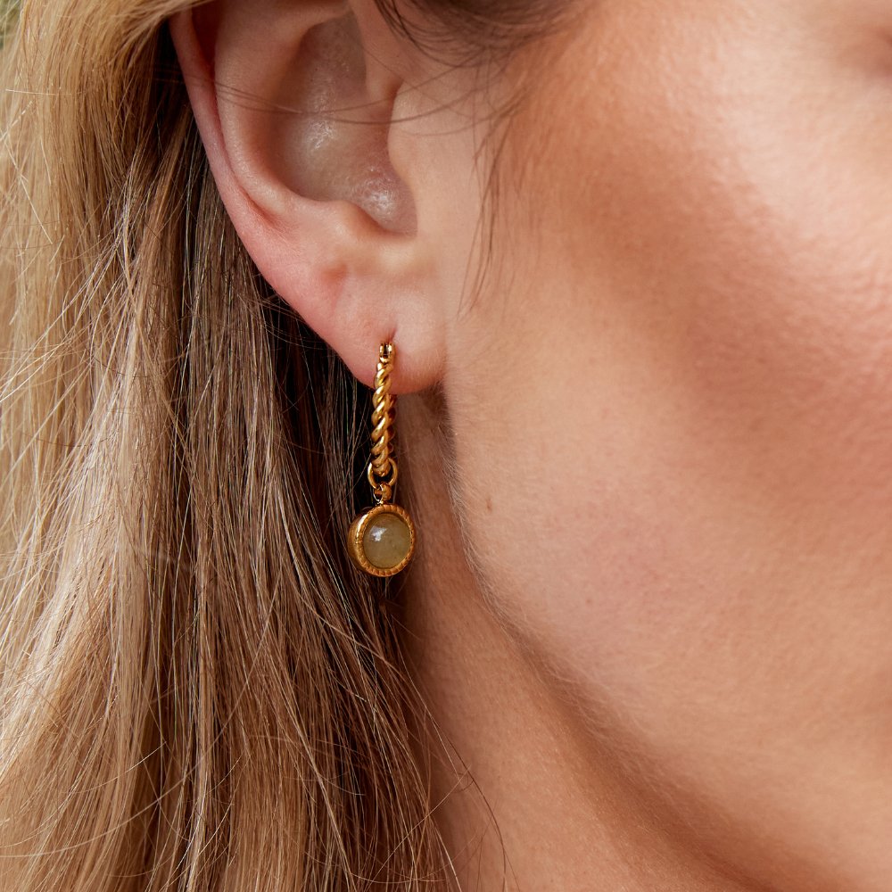 Twisted Elegance: Radiant Hoop Earrings