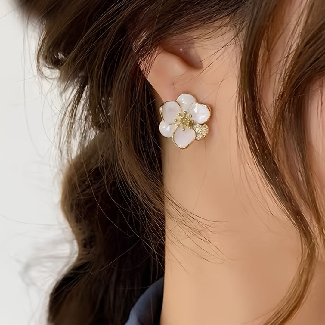 Sweet Flower – Elegant Stud Earrings