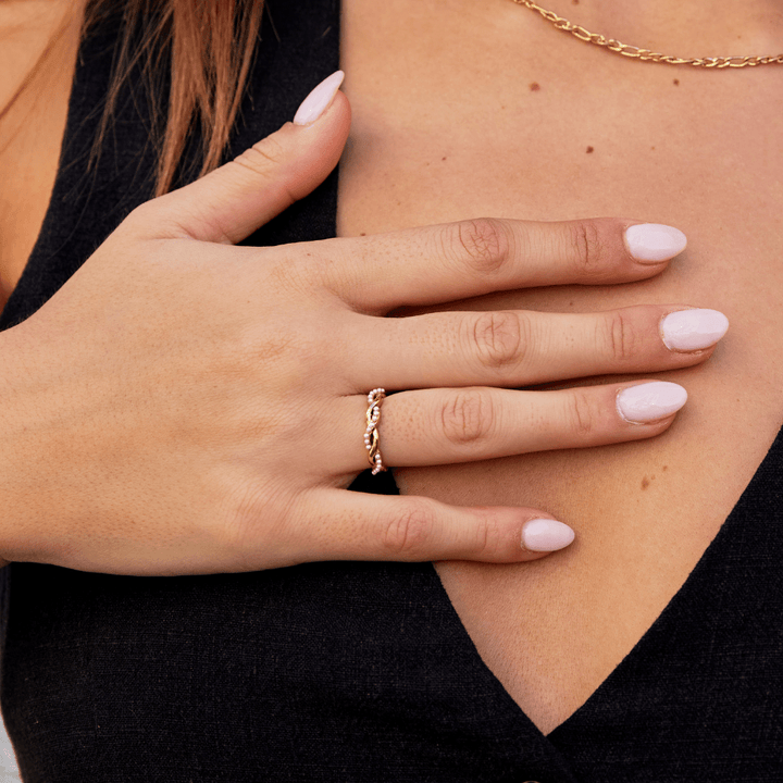 Elegant Twist Pearl Ring