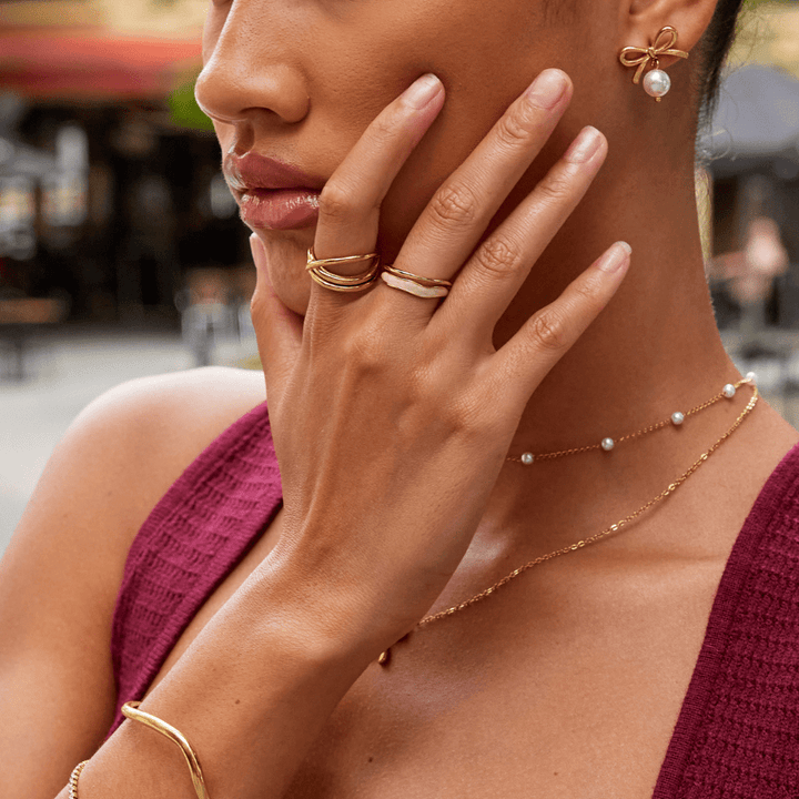 Brooke’s Infinity Loop: Timeless Grace Unveiled