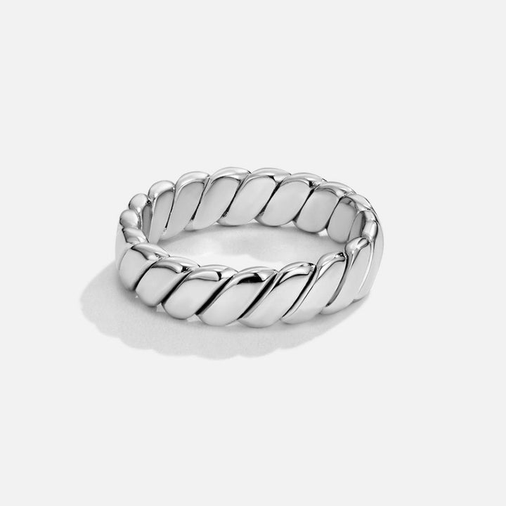 Endless Twist Ring – Calira