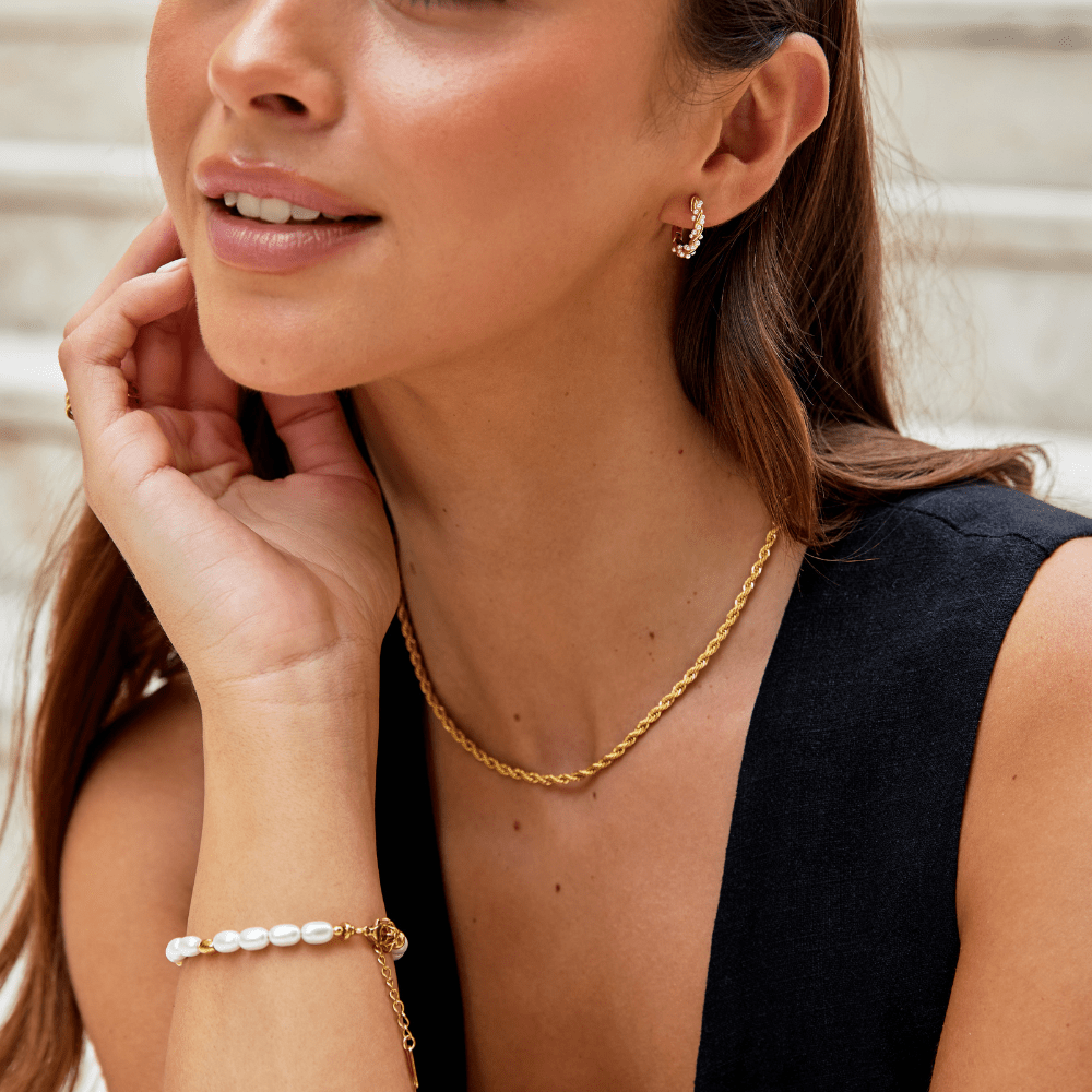 Golden Grace: The Calla Twist Necklace