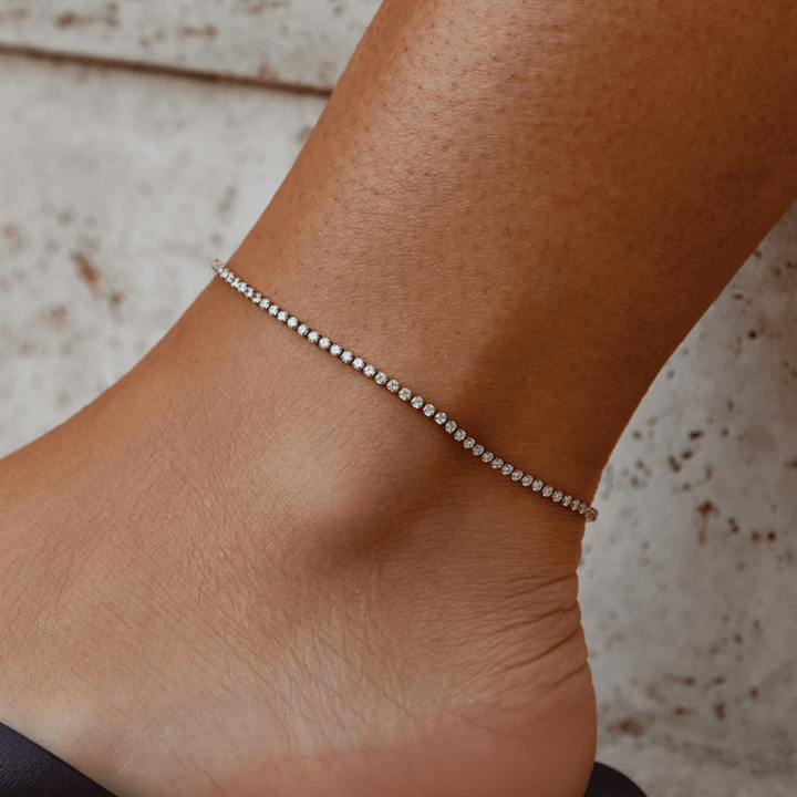 Golden Allure: Cordelia Ankle Charm – Radiate Elegance with Every Step