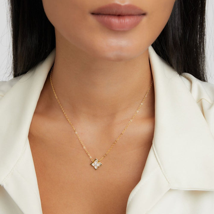 Lucky Dalia Clover Charm