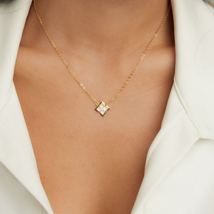 Lucky Dalia Clover Charm