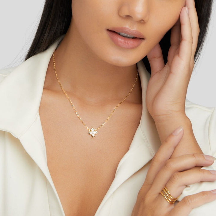 Lucky Dalia Clover Charm
