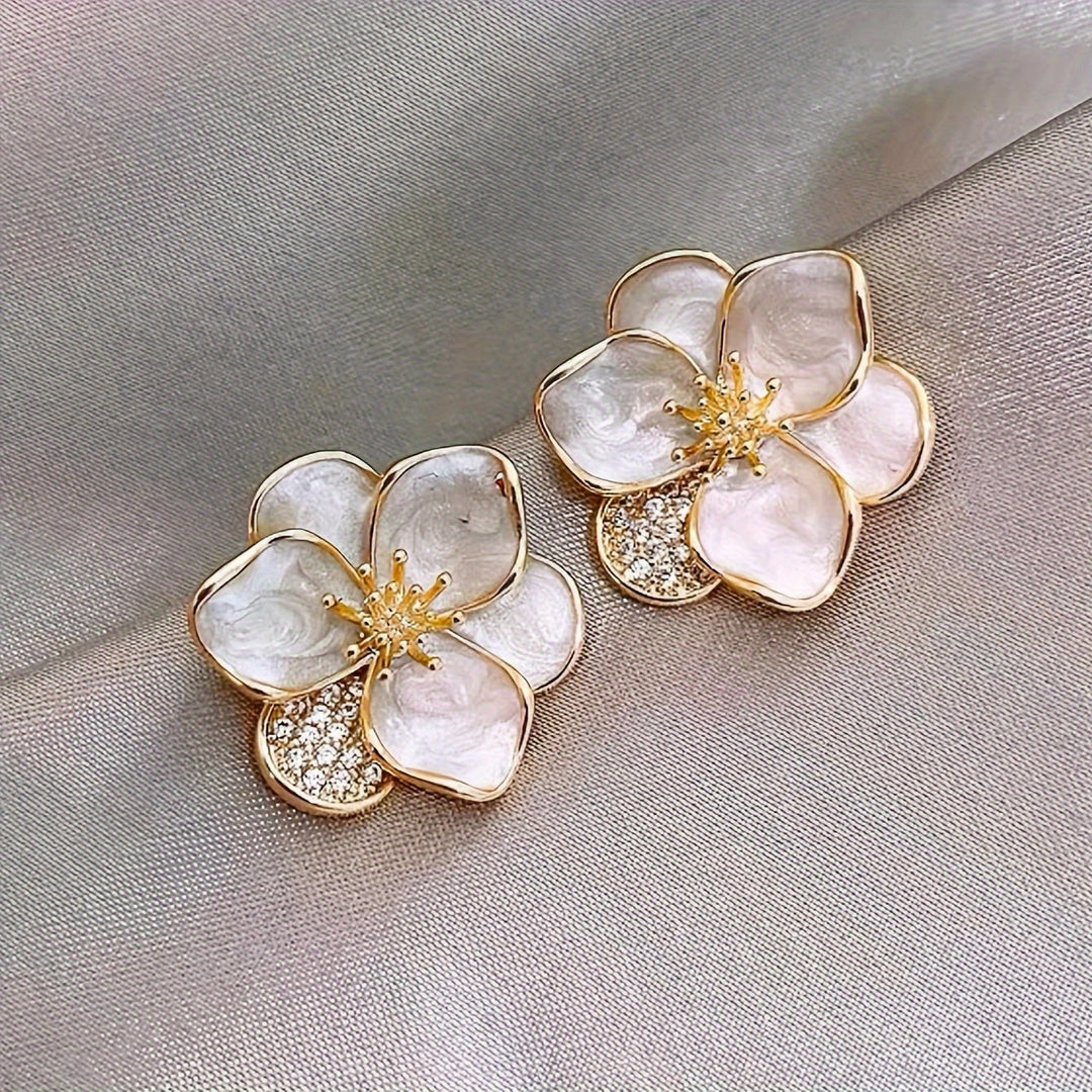 Sweet Flower – Elegant Stud Earrings