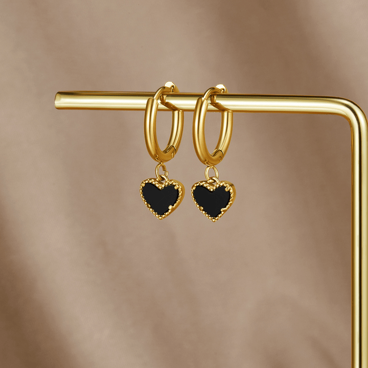 Tarnished Hearts: Heartfelt Hoops